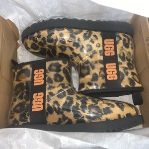 NIB UGG Classic Clear Mini Panther Butterscotch Waterproof Boots Size 10